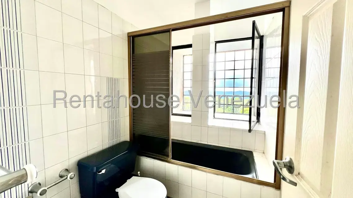 Casa (Multipes Niveles) en Venta en Oripoto, Distrito Metropolitano - 20