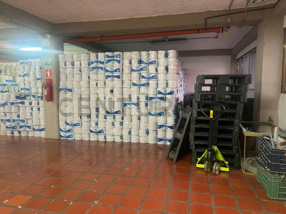 Edificio Comercial 2.928 m² en Venta | Rampa, Montacargas y Trifásica 440V - 28