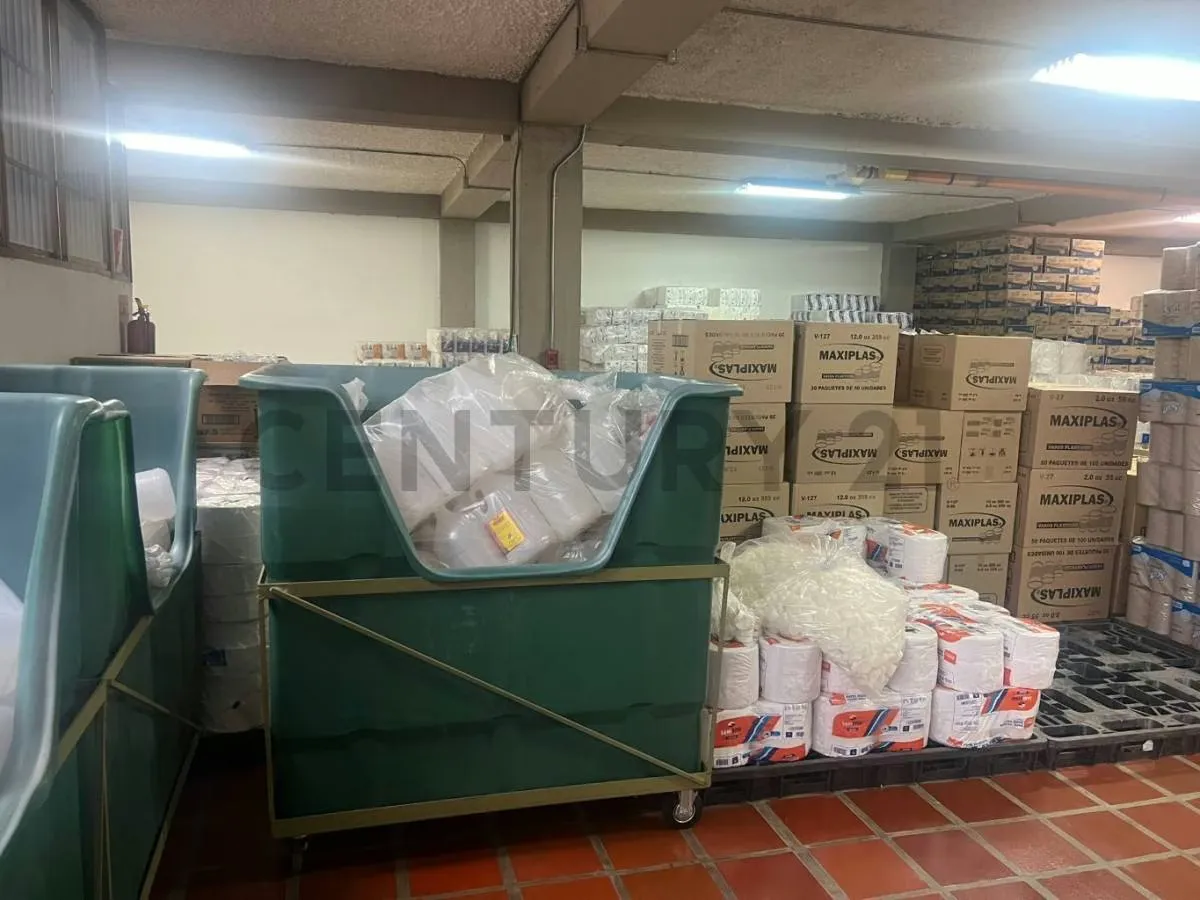 Edificio Comercial 2.928 m² en Venta | Rampa, Montacargas y Trifásica 440V - 30