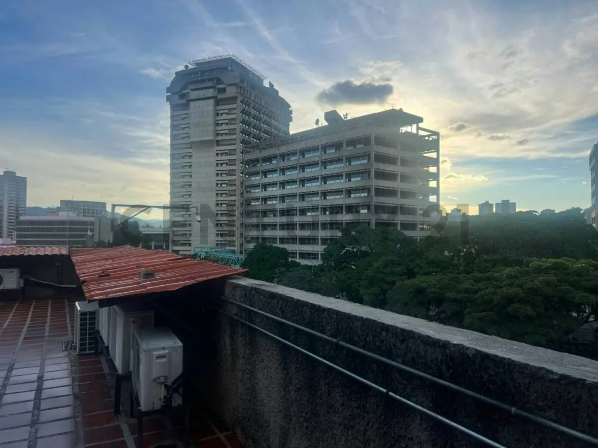 Edificio Comercial 2.928 m² en Venta | Rampa, Montacargas y Trifásica 440V - 41