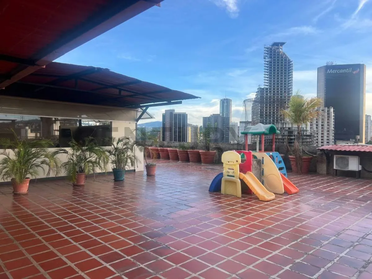Edificio Comercial 2.928 m² en Venta | Rampa, Montacargas y Trifásica 440V - 43