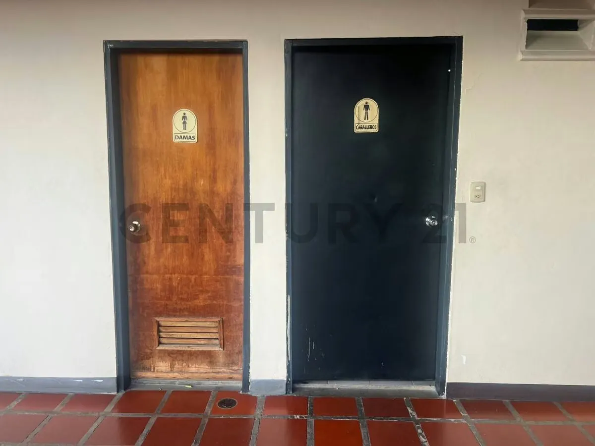 Edificio Comercial 2.928 m² en Venta | Rampa, Montacargas y Trifásica 440V - 44