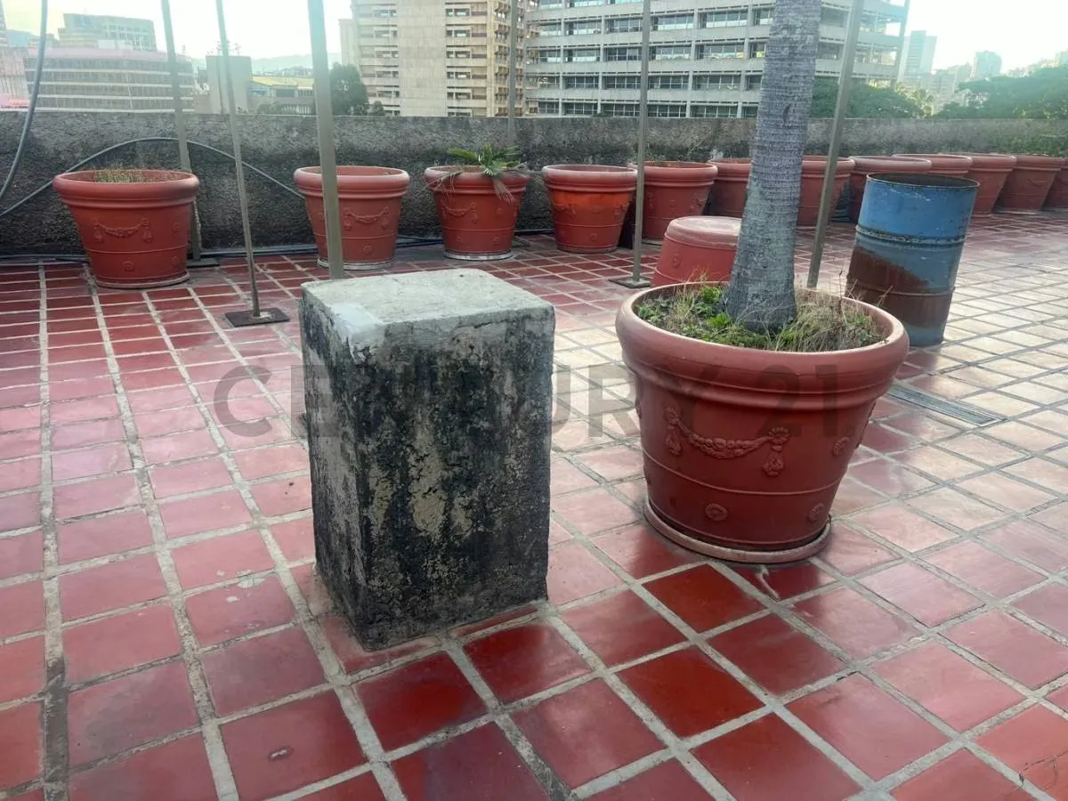 Edificio Comercial 2.928 m² en Venta | Rampa, Montacargas y Trifásica 440V - 50