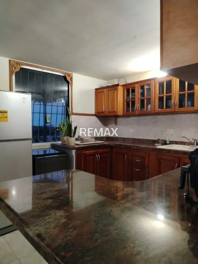 Vende cómodo, acogedor, cálido y amplio apartamento en el Conjunto Residencial Los Robles, ubicado en la avenida Orinoco, casco central de la Ciudad de Maturin. - 7