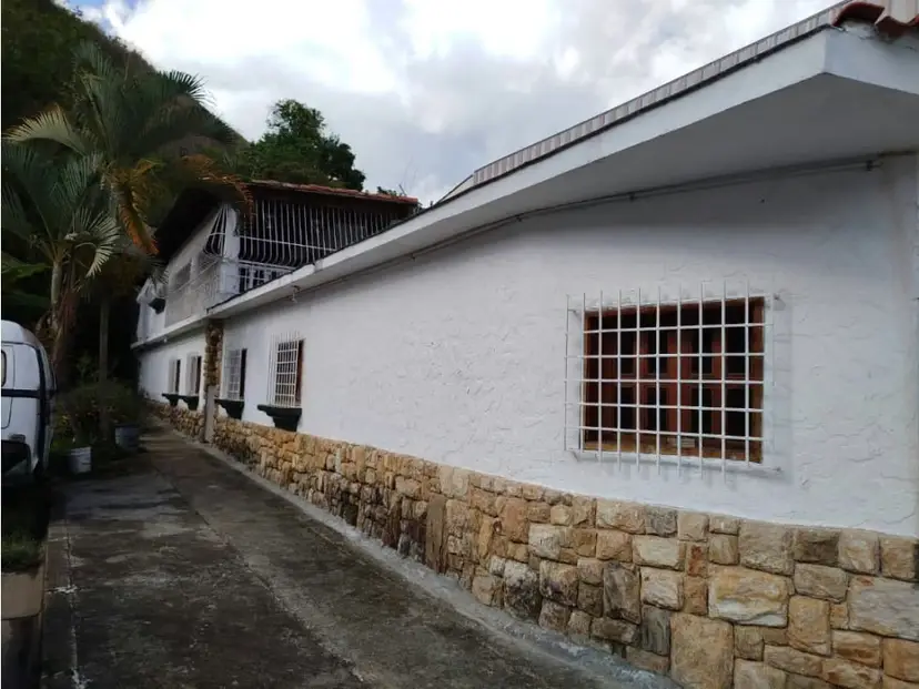 Se vende casa 314m2 Piedra Azul 0913
