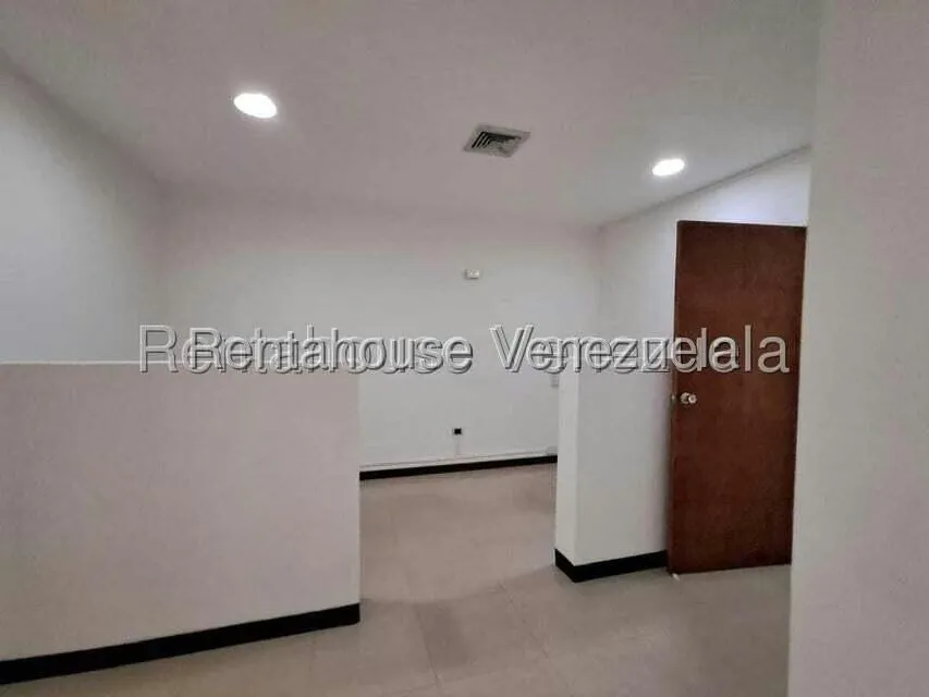Local Comercial en Alquiler en San Jose de Tarbes, Carabobo - 11