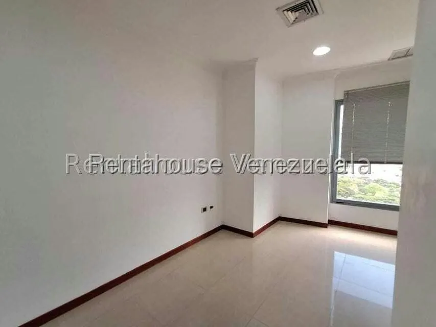 Local Comercial en Alquiler en San Jose de Tarbes, Carabobo - 13