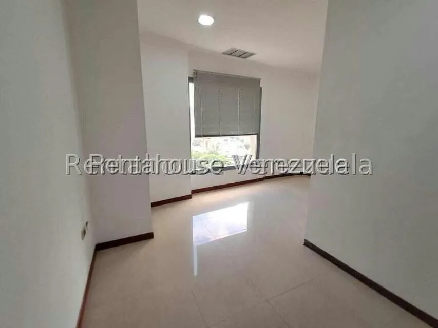 Local Comercial en Alquiler en San Jose de Tarbes, Carabobo - 14