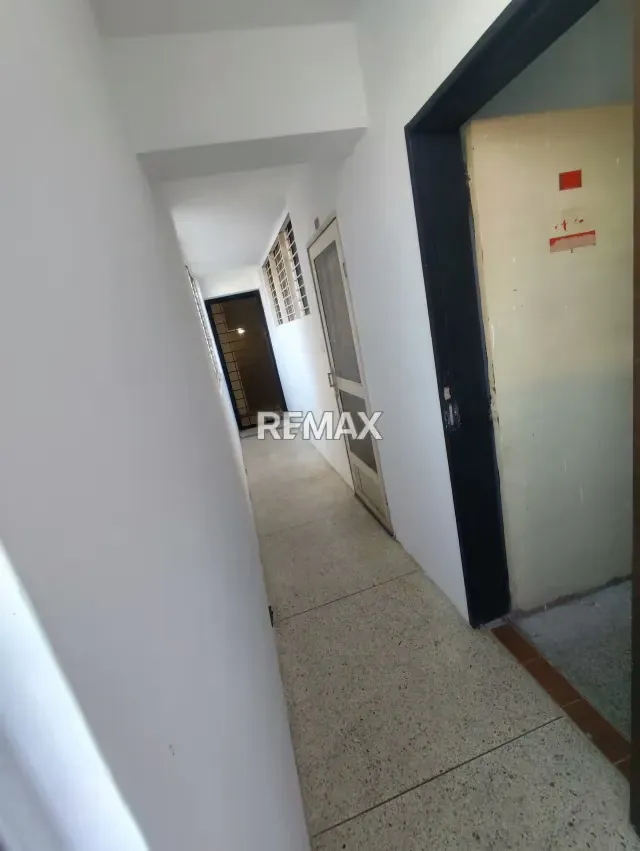 VENDO APARTAMENTO TIPO ESTUDIO EN PISO BAJO EN EL CENTRO DE VALENCIA - 5