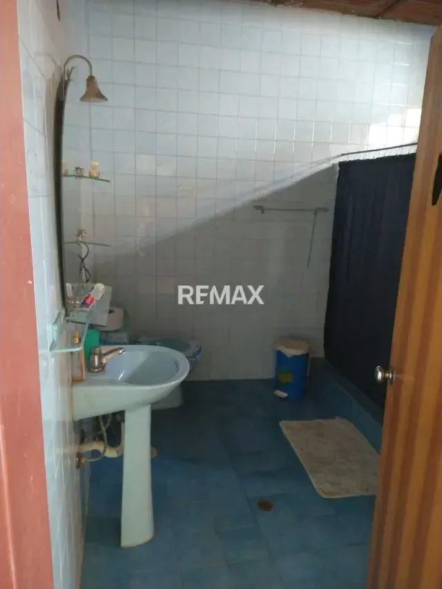 Venta Casa Comercial con Galpon - 11