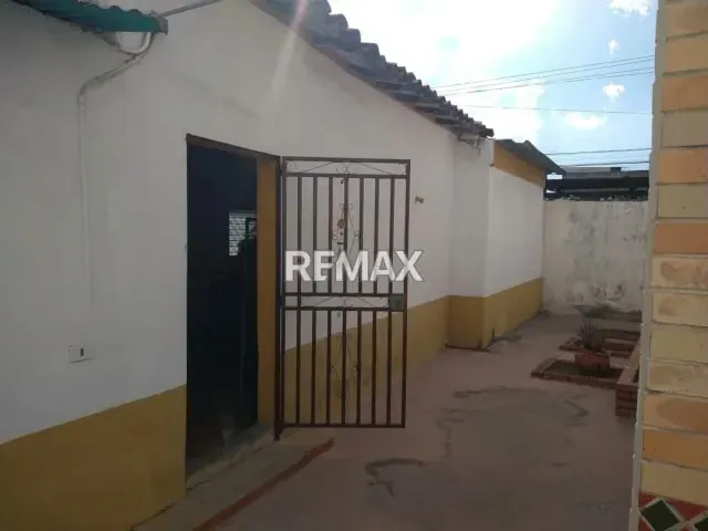 Venta Casa Comercial con Galpon - 7