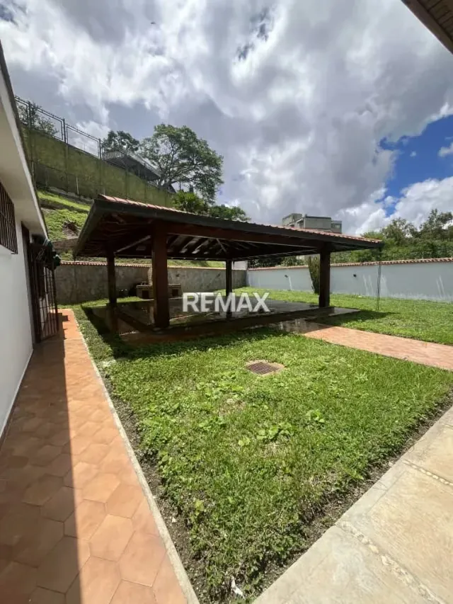 CASA DE UN SOLO NIVEL EN CAURIMARE de 1096m2 - 13