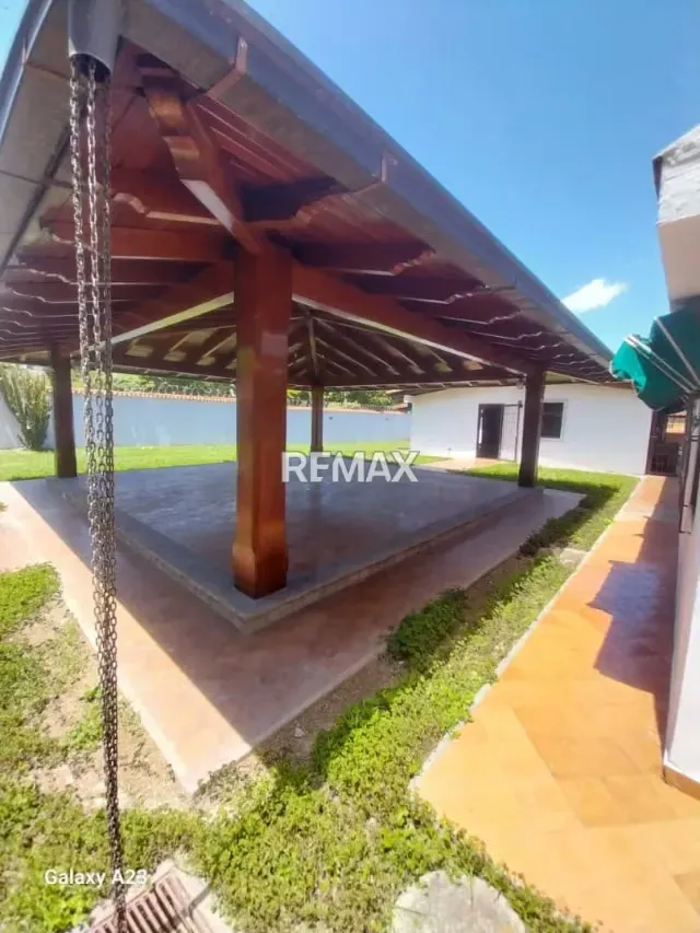 CASA DE UN SOLO NIVEL EN CAURIMARE de 1096m2 - 16