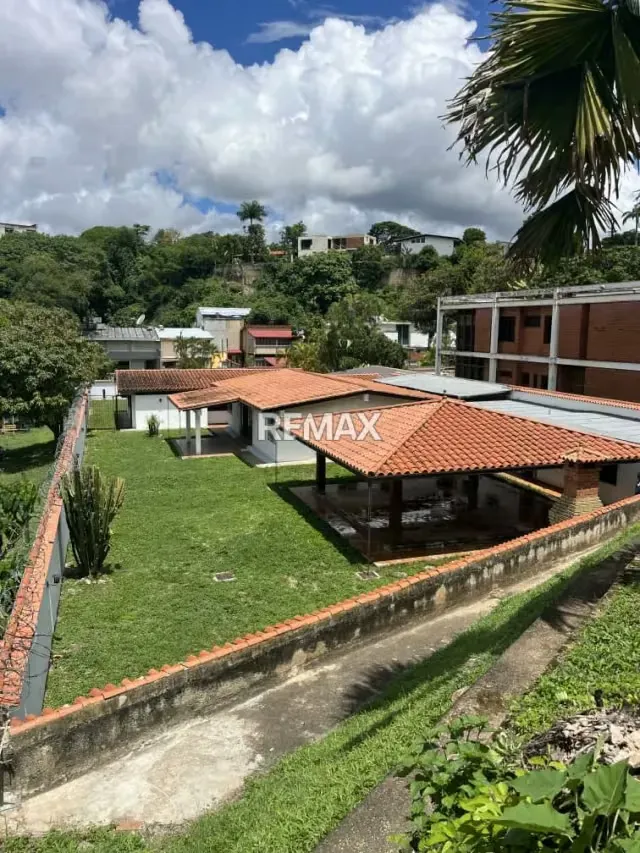 CASA DE UN SOLO NIVEL EN CAURIMARE de 1096m2 - 20