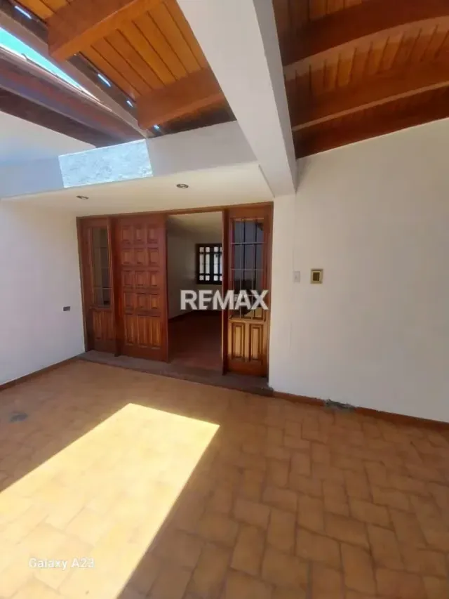 CASA DE UN SOLO NIVEL EN CAURIMARE de 1096m2 - 4