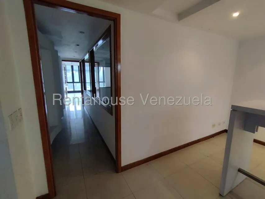 Oficina en Alquiler en Plaza Venezuela, Distrito Metropolitano - 5
