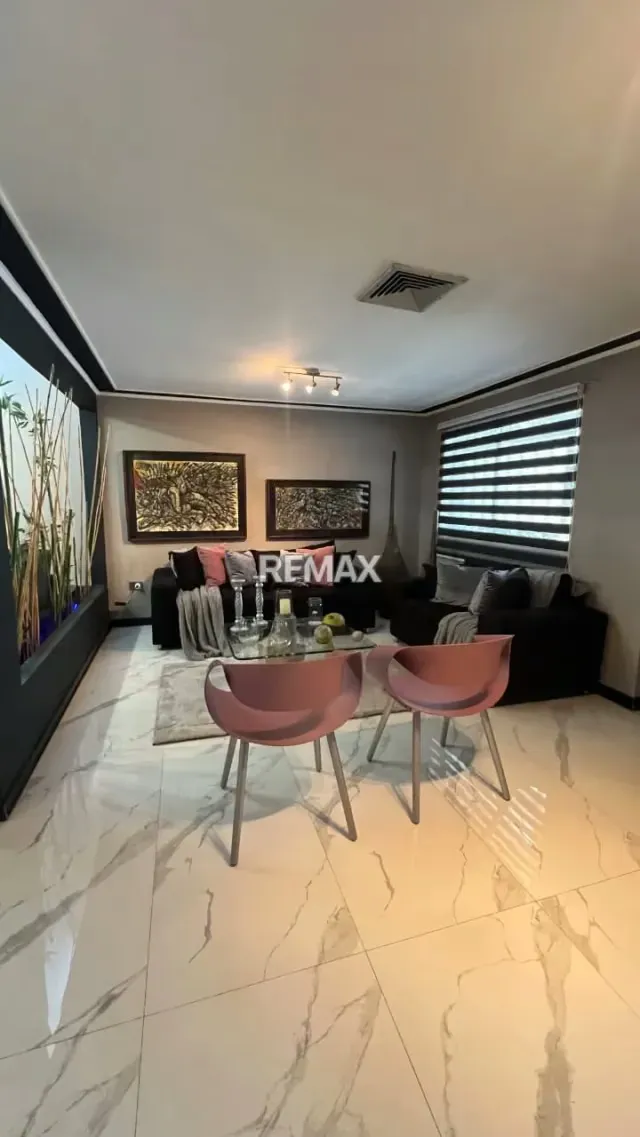 VENTA CASA EN URB. LA PICOLA CALLE CERRADA - 12