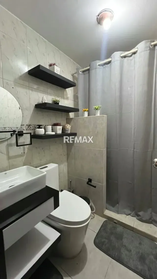 VENTA CASA EN URB. LA PICOLA CALLE CERRADA - 10