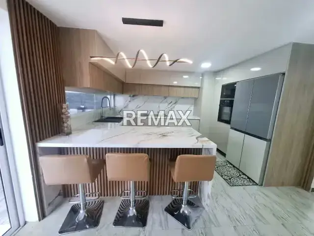 En venta Tonwhouse ubicado en San Diego Conjunto Casa Verde Planta total