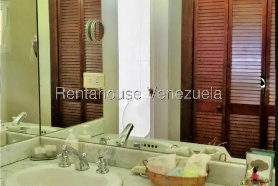 Casa (Multipes Niveles) en Alquiler en Altamira, Distrito Metropolitano - 14
