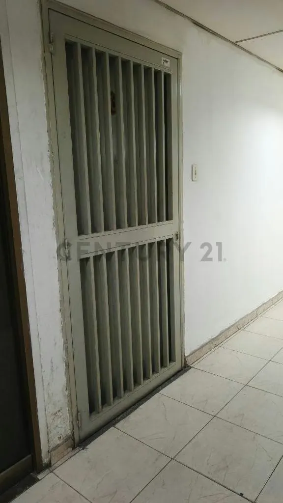 Alquiler de Oficina en el Centro comercial palo Verde Plaza - 4