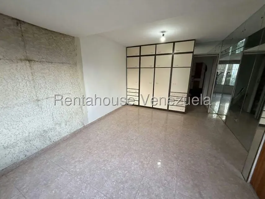Apartamento (1 Nivel) en Venta en Colinas de Bello Monte, Distrito Metropolitano - 5