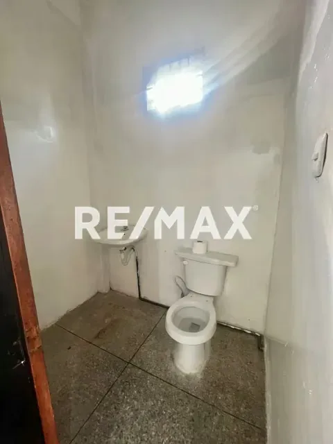 Disponible para ALQUILER Local comercial zona de Acarigua - 5