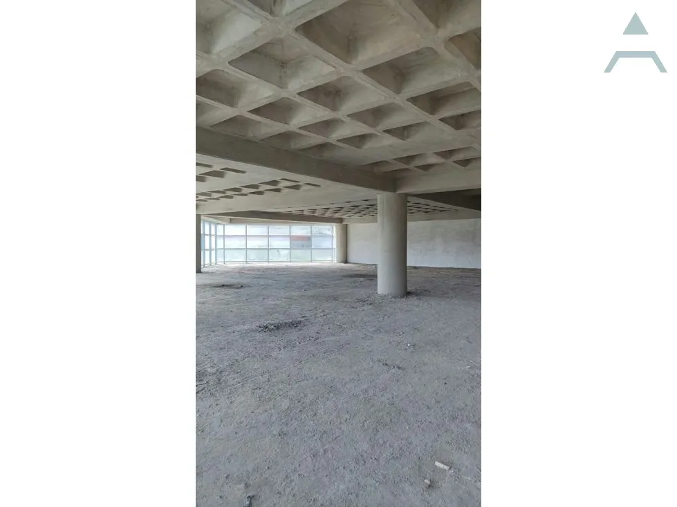 Se alquila Oficina 400m² Los Naranjos - 4