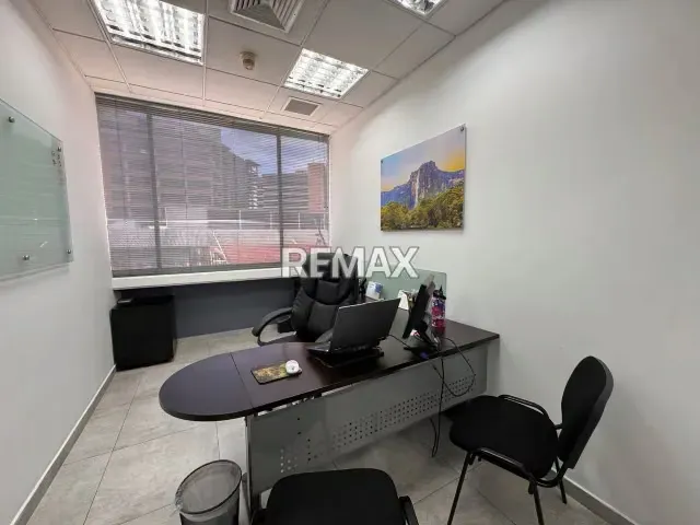 VENTA DE OFICINA EN BOLEITA SUR, MUN. SUCRE - 10