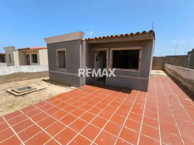 ACOGEDORA Y BIEN DISTRIBUIDA CASA EN VENTA EN PUNTA DE PIEDRAS, ISLA DE MARGARITA