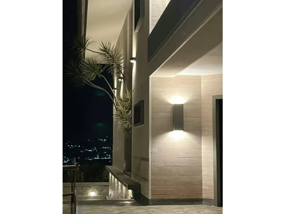 Vendo impresionante quinta 1700m2 Monte Elena - Baruta 8038 - 41