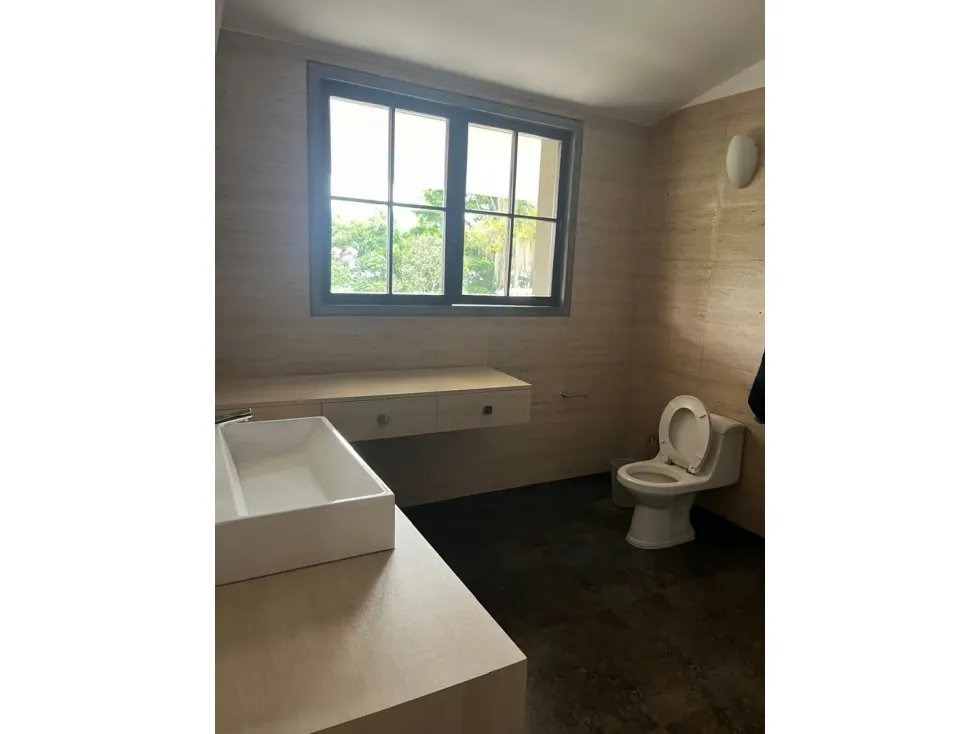 Vendo impresionante quinta 1700m2 Monte Elena - Baruta 8038 - 49