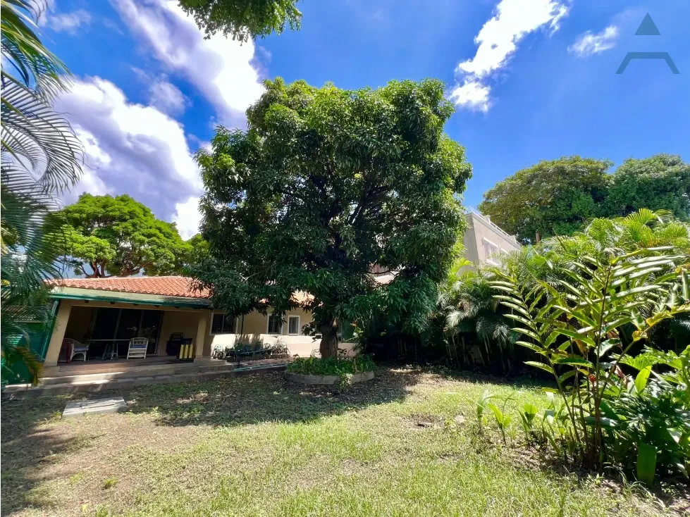 Se vende Terreno 1273m² La floresta - 2