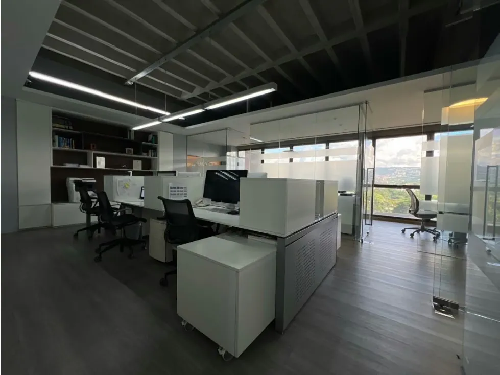 Se vende oficina 104m2 Los Palos Grandes - 4