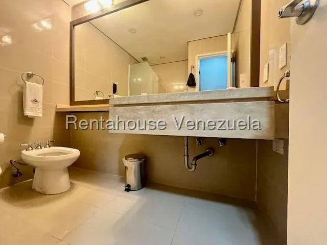 Apartamento (1 Nivel) en Venta en Chuao, Distrito Metropolitano - 10