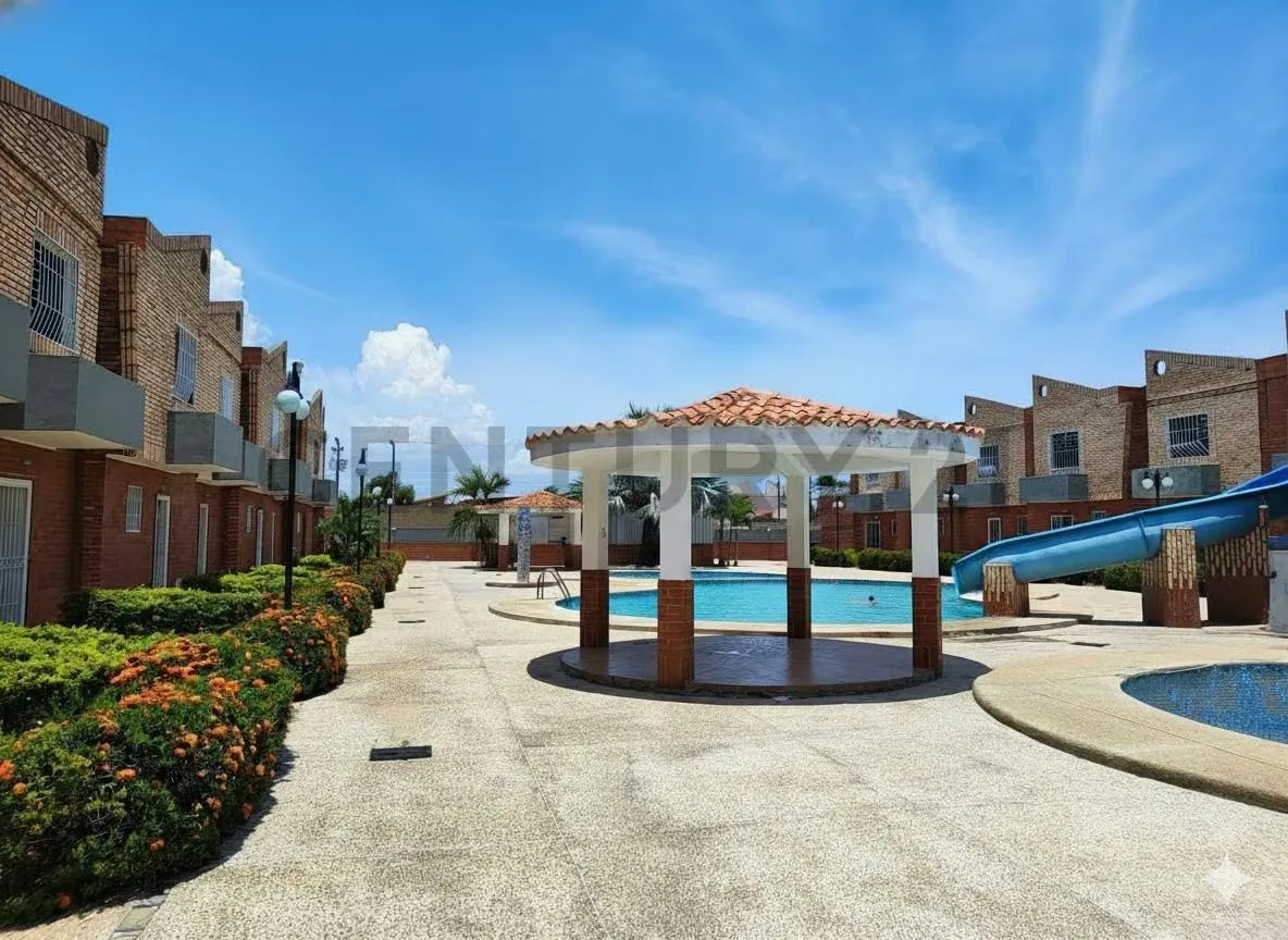 VENTA TOWNHOUSE CUIDAD FLAMINGO 4HAB/3BAÑOS/1PUESTO - 11