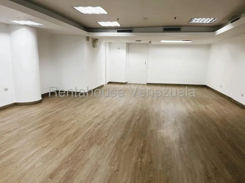 Local Comercial en Alquiler en La Castellana, Distrito Metropolitano - 3