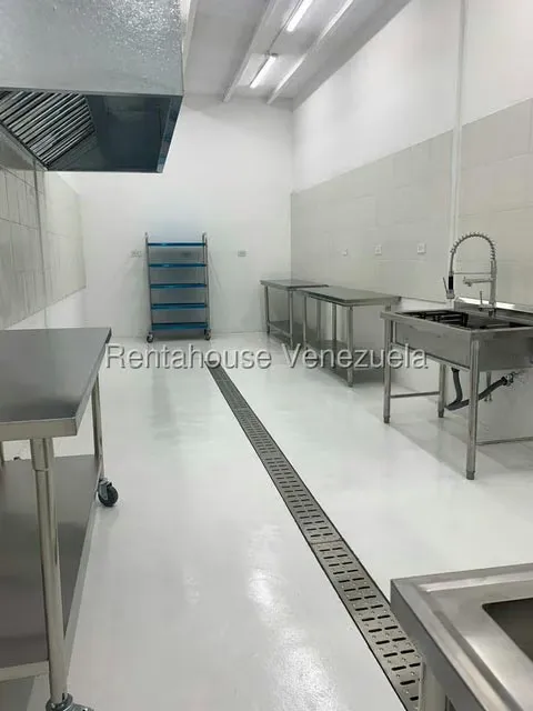 Local Comercial en Alquiler en Los Chorros, Distrito Metropolitano - 13