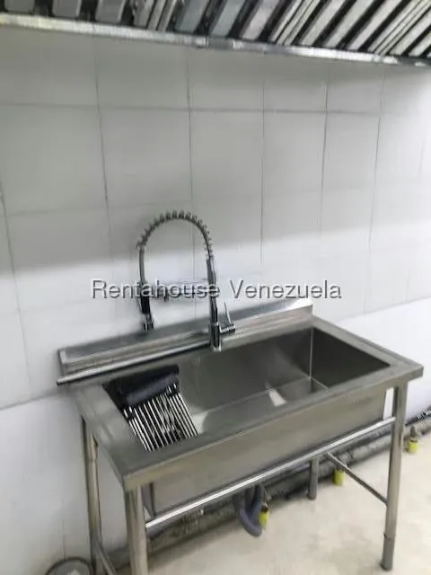 Local Comercial en Alquiler en Los Chorros, Distrito Metropolitano - 16
