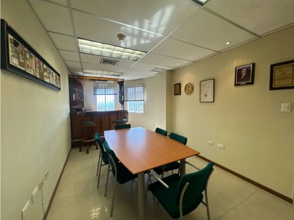 Se vende galpón c/ edificio administrativo 1629m2 Urb. Miranda 0797 - 22