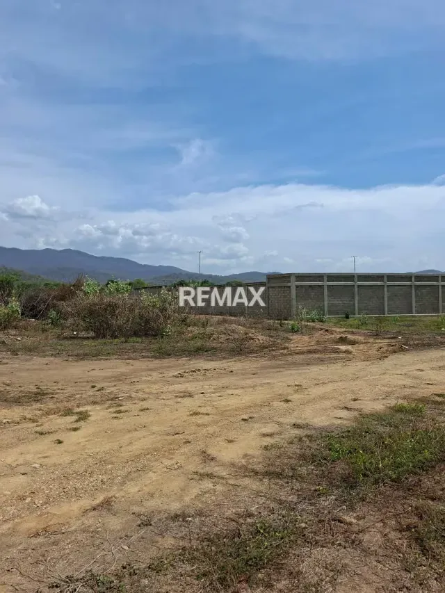 Terreno en Troncal 9 a 1km de Peaje de Potocos
