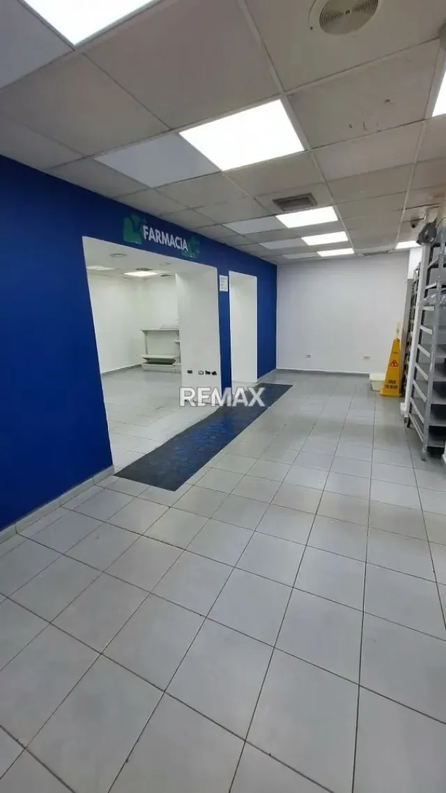 Se Vende Fondo de Comercio Farmacia en Avenida Cedeño Valencia - 14