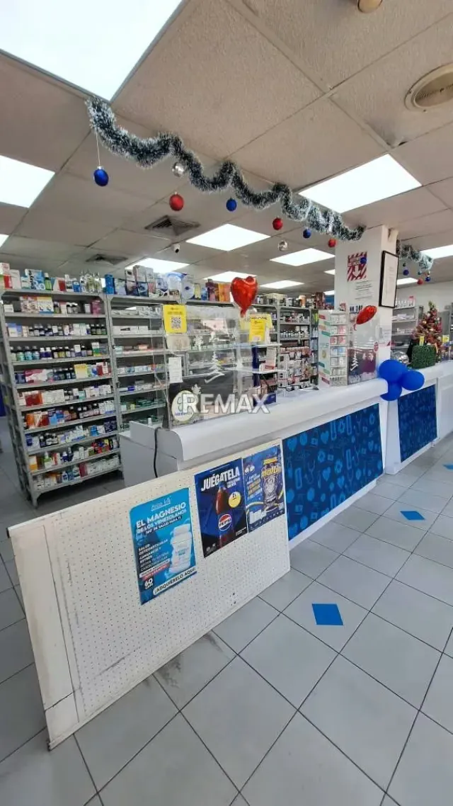 Se Vende Fondo de Comercio Farmacia en Avenida Cedeño Valencia - 5