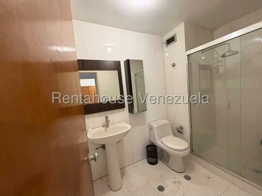 Apartamento (1 Nivel) en Venta en Parroquia La Candelaria, Distrito Metropolitano - 11