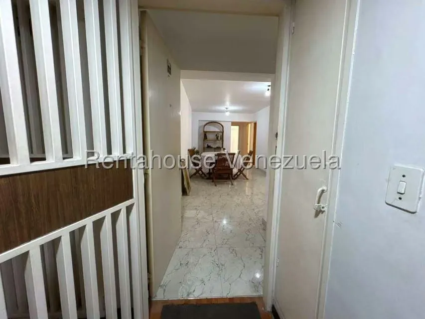Apartamento (1 Nivel) en Venta en Parroquia La Candelaria, Distrito Metropolitano - 3