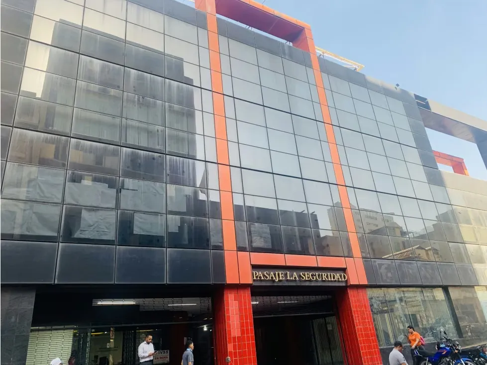 Local comercial en venta, 295,56M² , Esq Ibarras con Av. Urdaneta