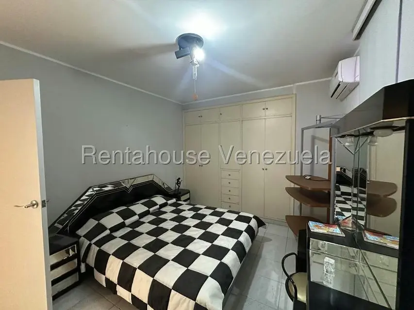 Apartamento (Penthouse) en Venta en Cumbres de Curumo, Distrito Metropolitano - 34