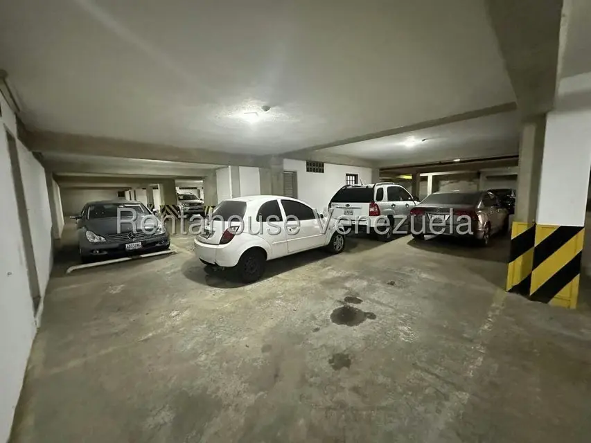 Apartamento (Penthouse) en Venta en Cumbres de Curumo, Distrito Metropolitano - 38