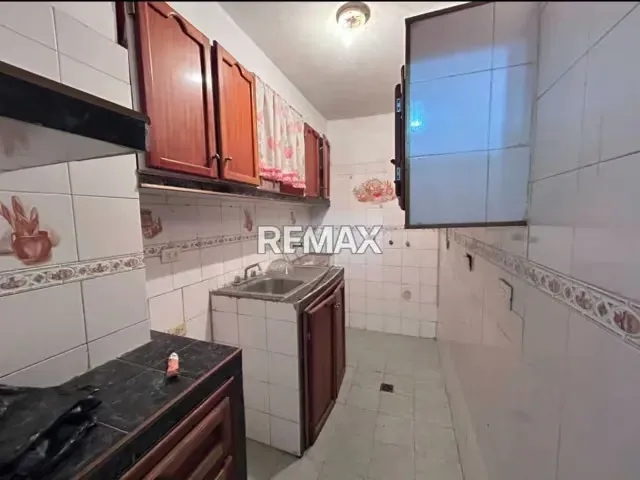 Venta de Local Comercial Avenida Carlos Sanda Planta Baja - 13
