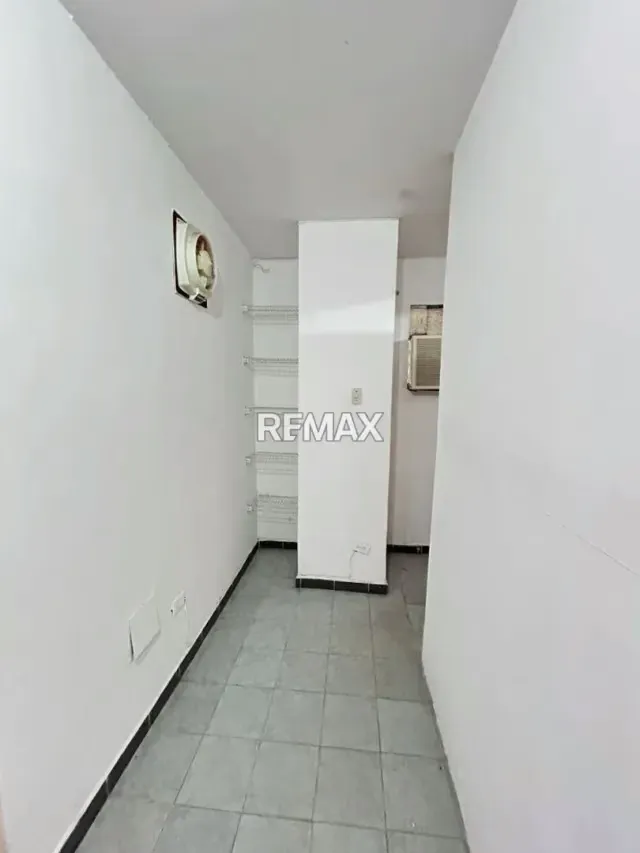 Venta de Local Comercial Avenida Carlos Sanda Planta Baja - 5